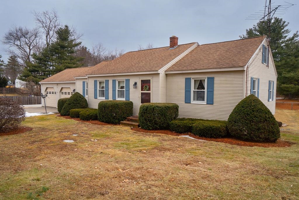129 Blacksnake Road Seabrook, NH 03874 - Photo 1 of 33
