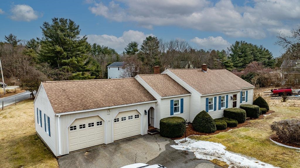 129 Blacksnake Road Seabrook, NH 03874 - Photo 4 of 33