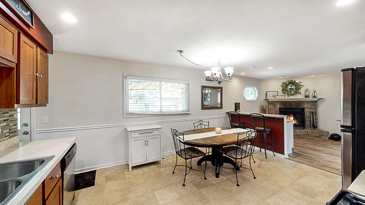 58 Springdale Road Montgomery, IL 60538 - Photo 7 of 28