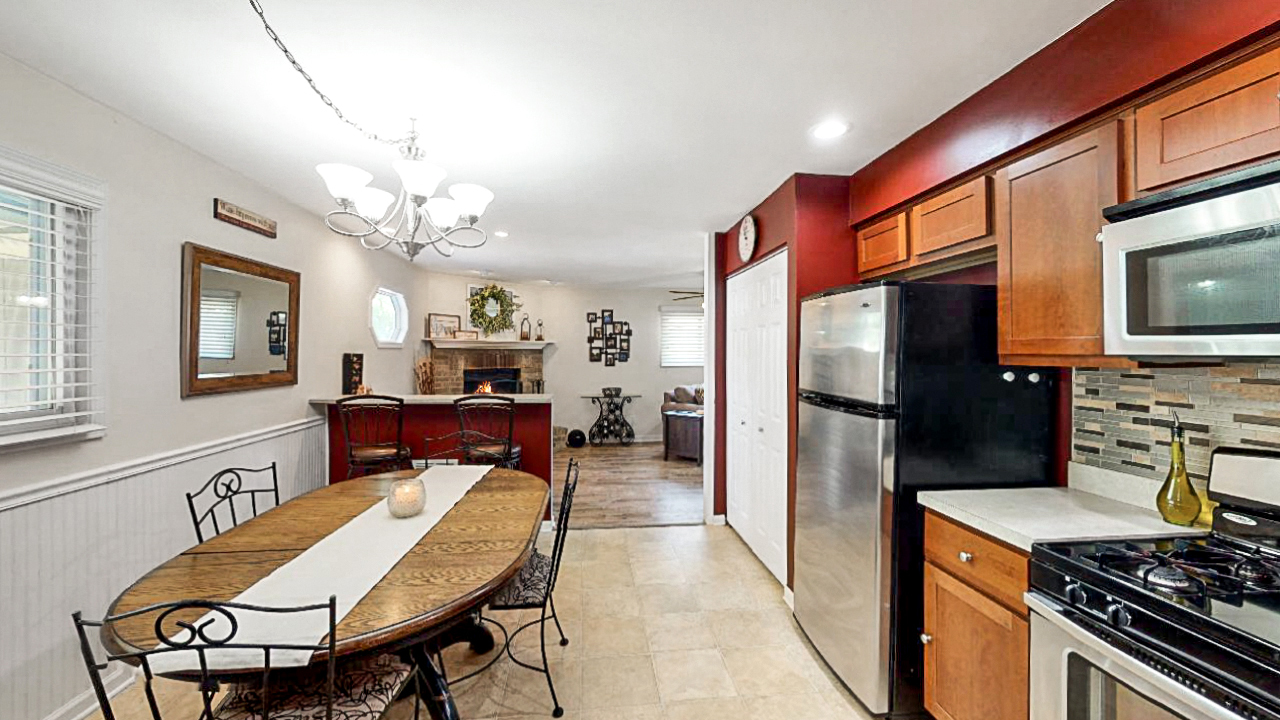 58 Springdale Road Montgomery, IL 60538 - Photo 8 of 28