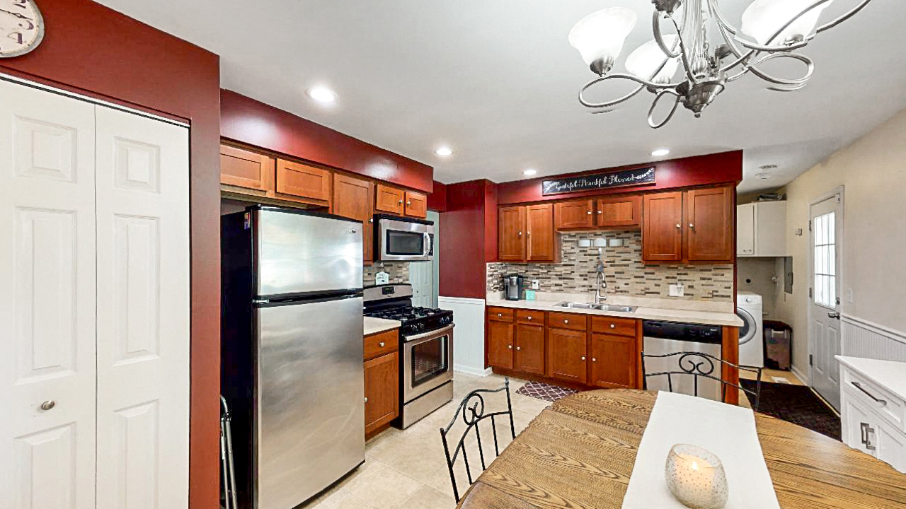 58 Springdale Road Montgomery, IL 60538 - Photo 9 of 28