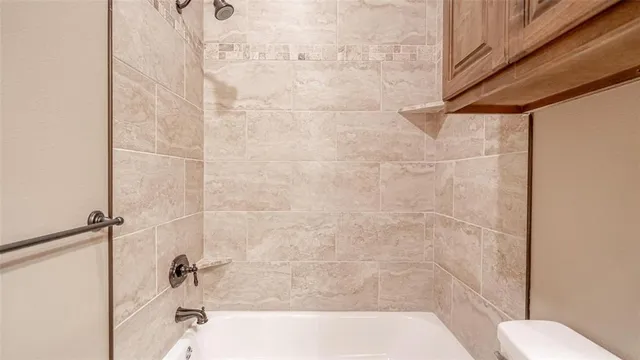 $1,950 | 2510 Smokerise Trail, Granbury, TX 76048