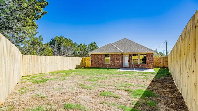 $1,950 | 2510 Smokerise Trail, Granbury, TX 76048