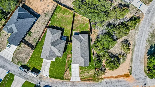 $1,950 | 2510 Smokerise Trail, Granbury, TX 76048