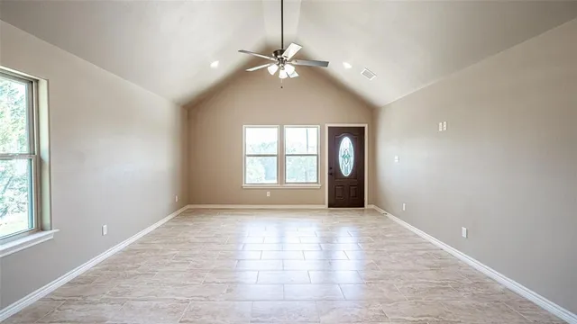 $1,950 | 2510 Smokerise Trail, Granbury, TX 76048