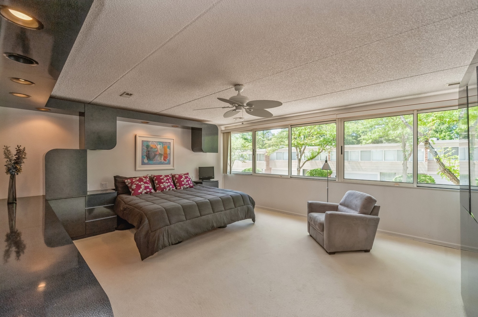 53 Avon Road Northbrook, IL 60062 - Photo 14 of 26 a living room with furniture and a large window