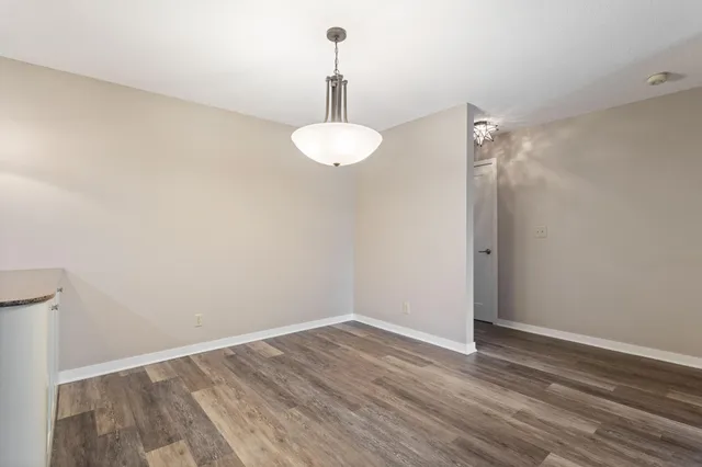 $189,900 | 35 Nathan Lane North, Unit 210, Plymouth, MN 55441