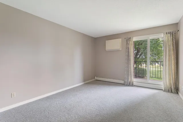 $189,900 | 35 Nathan Lane North, Unit 210, Plymouth, MN 55441