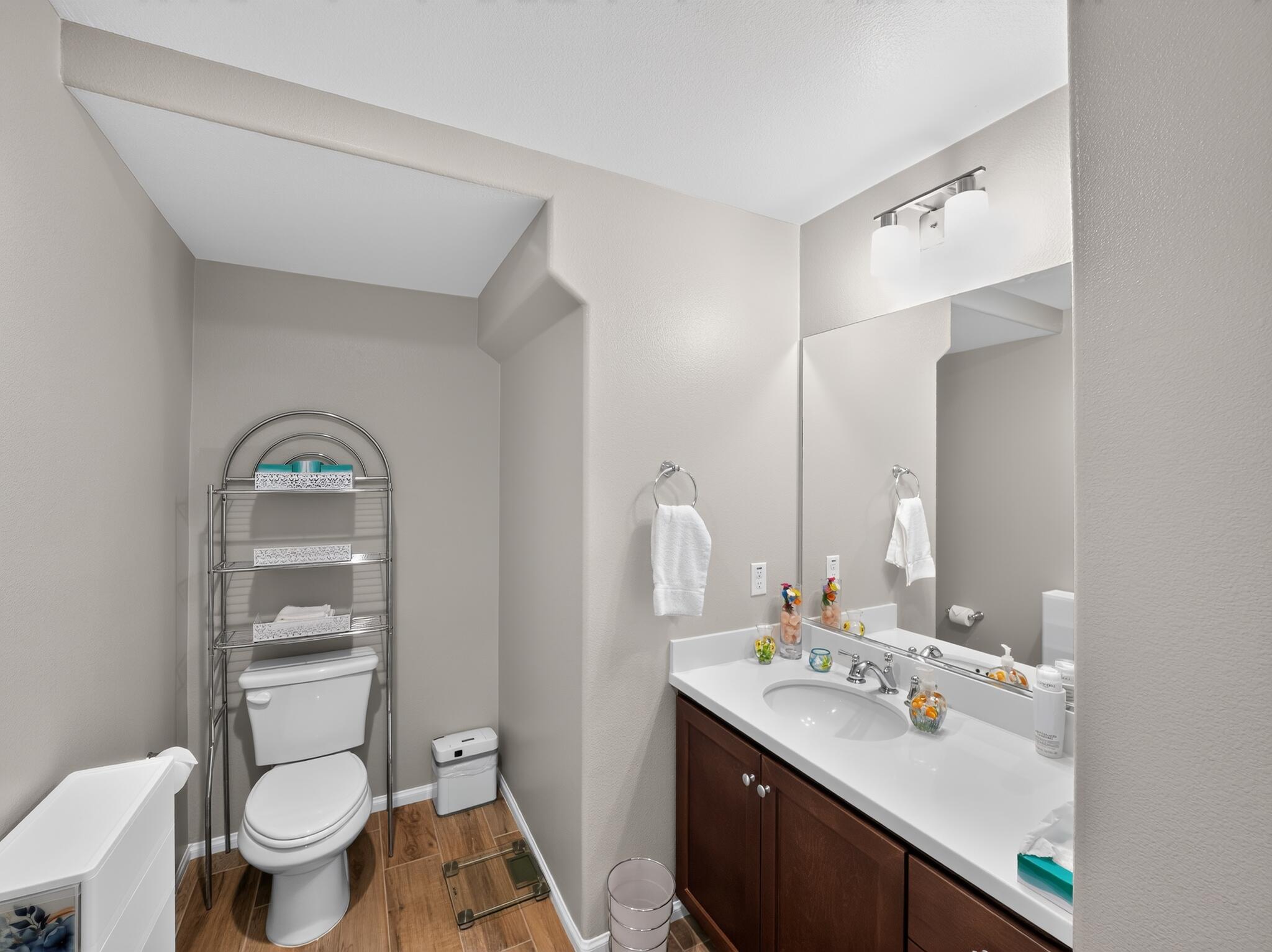 6657 Fathom Way Goleta, CA 93117 - Photo 17 of 38 41_6657_Fathom_Wy-Bathroom-3083