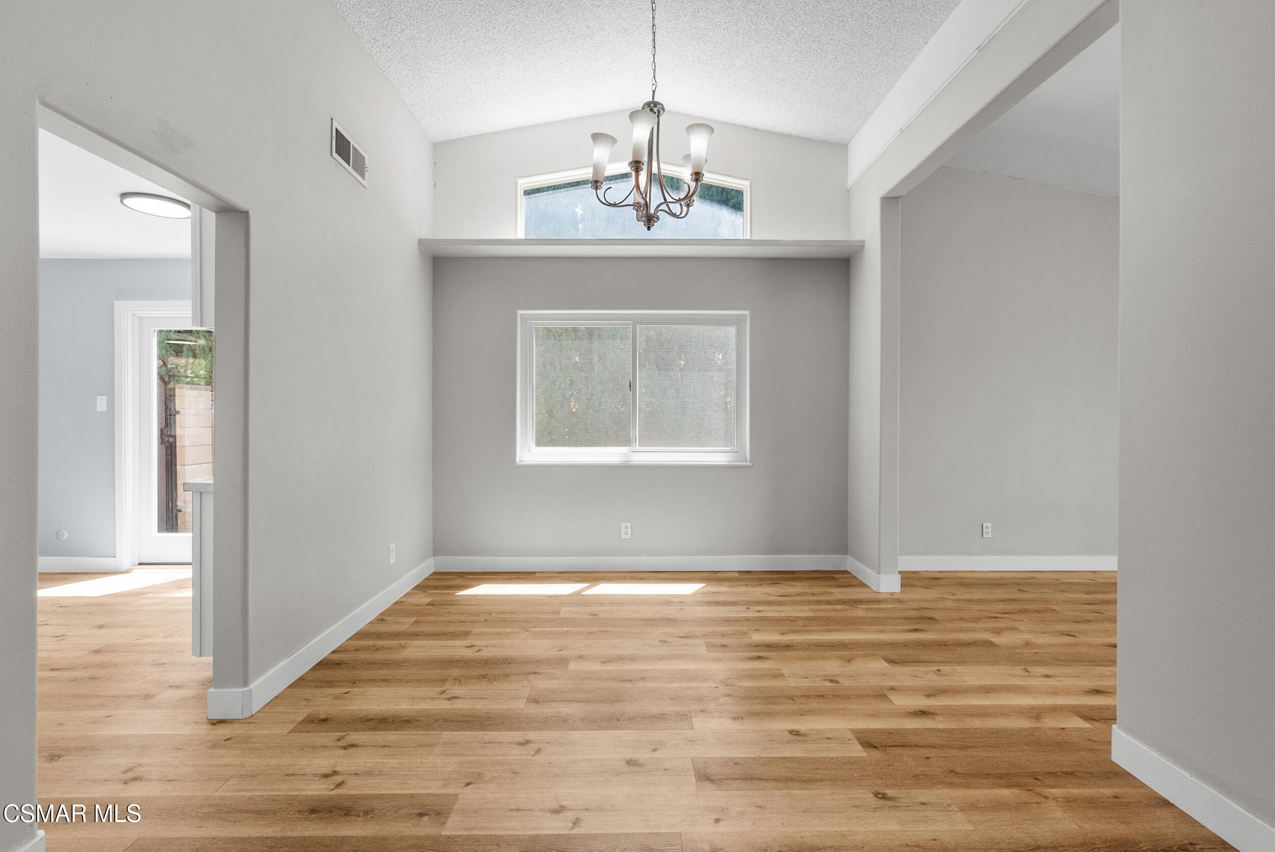 1769 Stow Street Simi Valley, CA 93063 - Photo 8 of 46 stow 1769-13