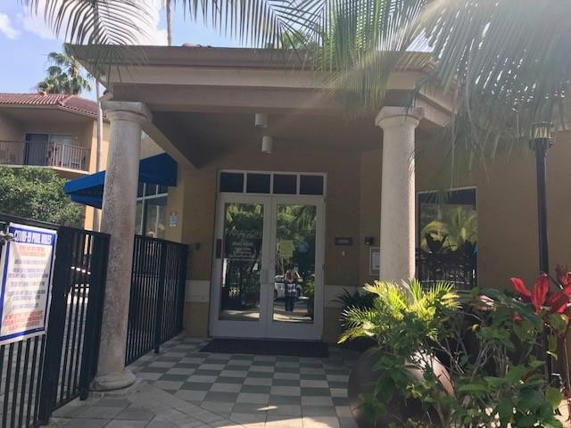 741 North Pine Island Road, Unit 303 Plantation, FL 33324 - Photo 5 of 12 Photo 5
