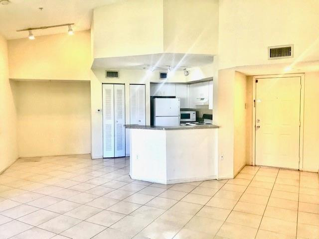 741 North Pine Island Road, Unit 303 Plantation, FL 33324 - Photo 8 of 12 Photo 8