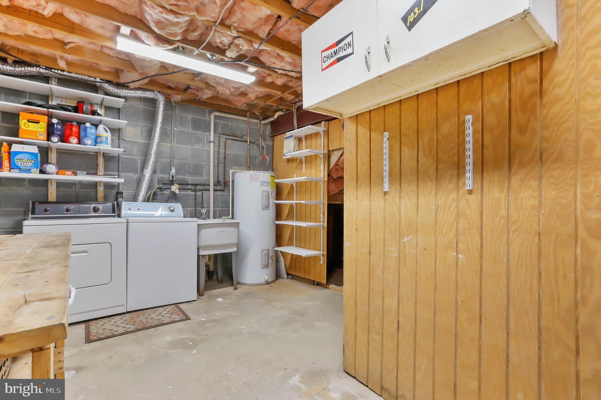 88 Bar Harbor Road Pasadena, MD 21122 - Photo 19 of 42 Laundry/Utility Room
