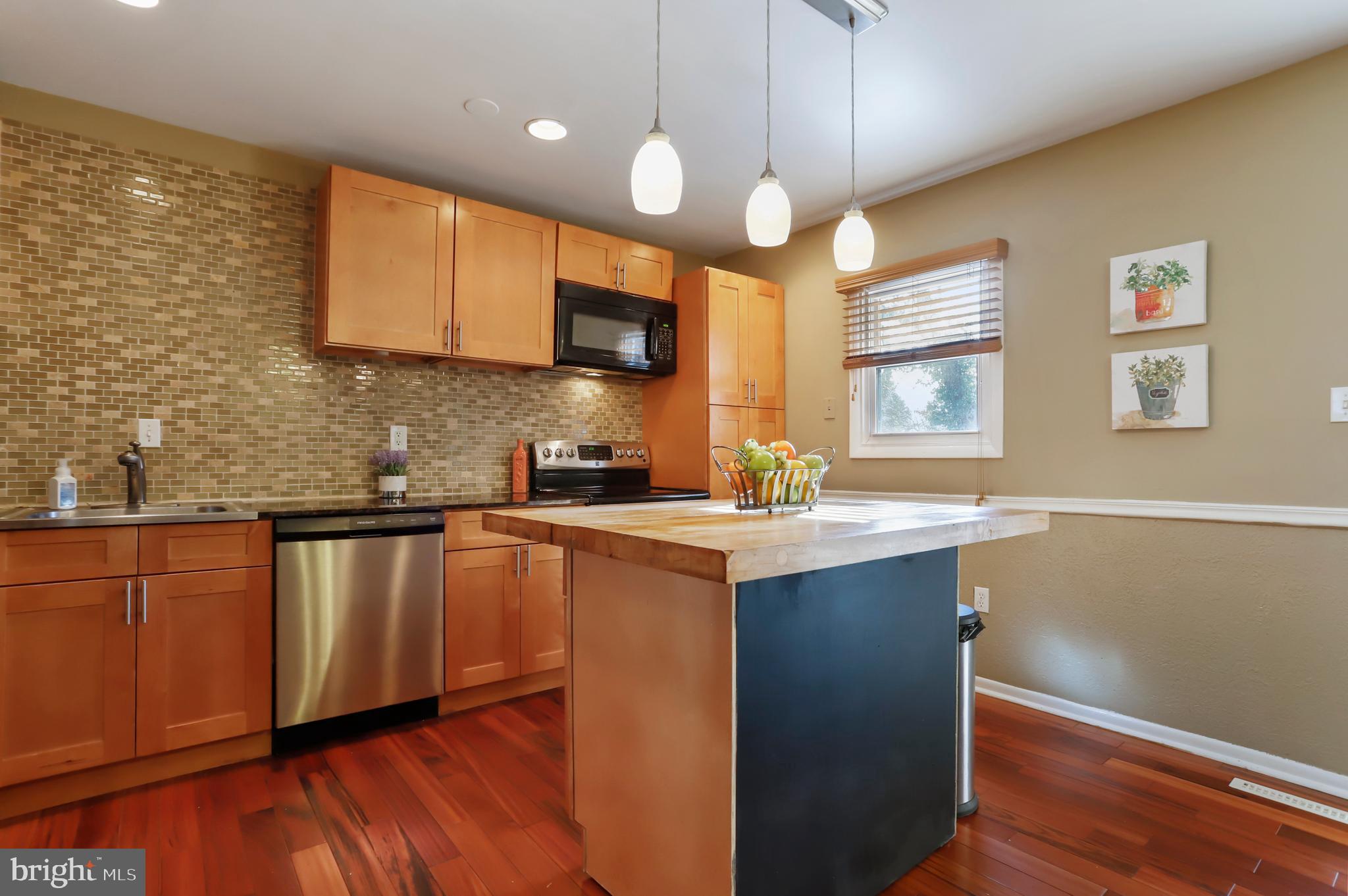 88 Bar Harbor Road Pasadena, MD 21122 - Photo 4 of 42 Kitchen