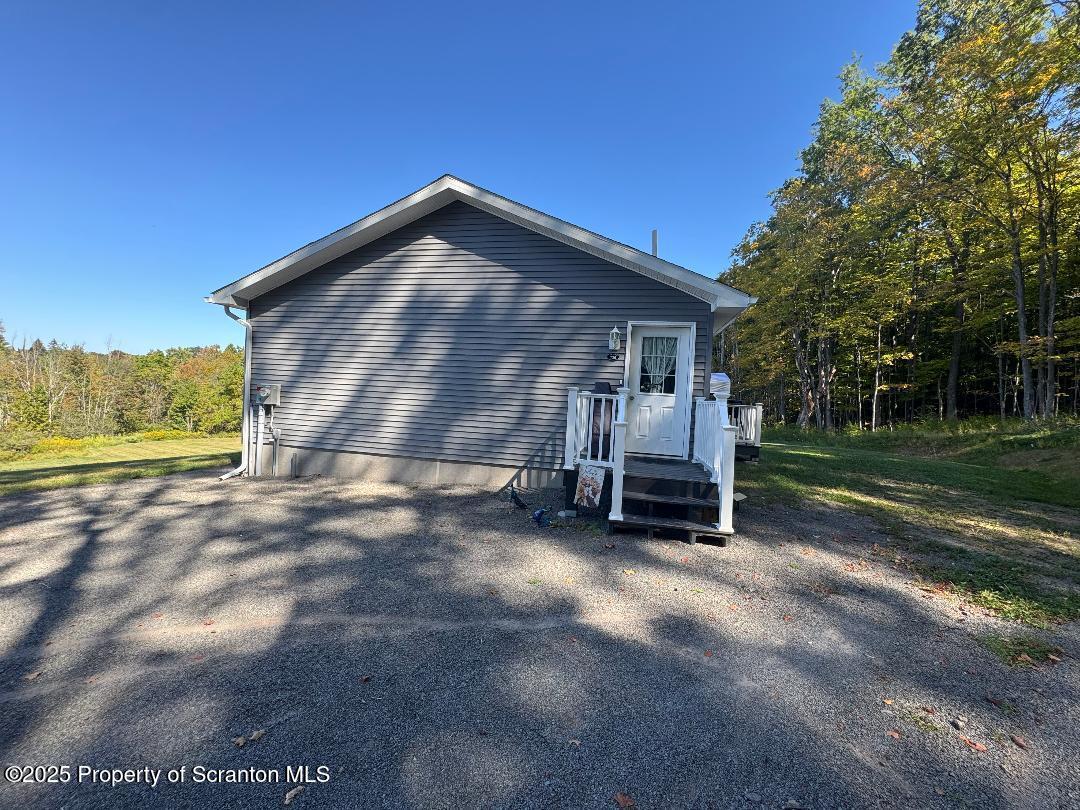 702 Scott Road Clarks Summit, PA 18411 - Photo 4 of 42 Side