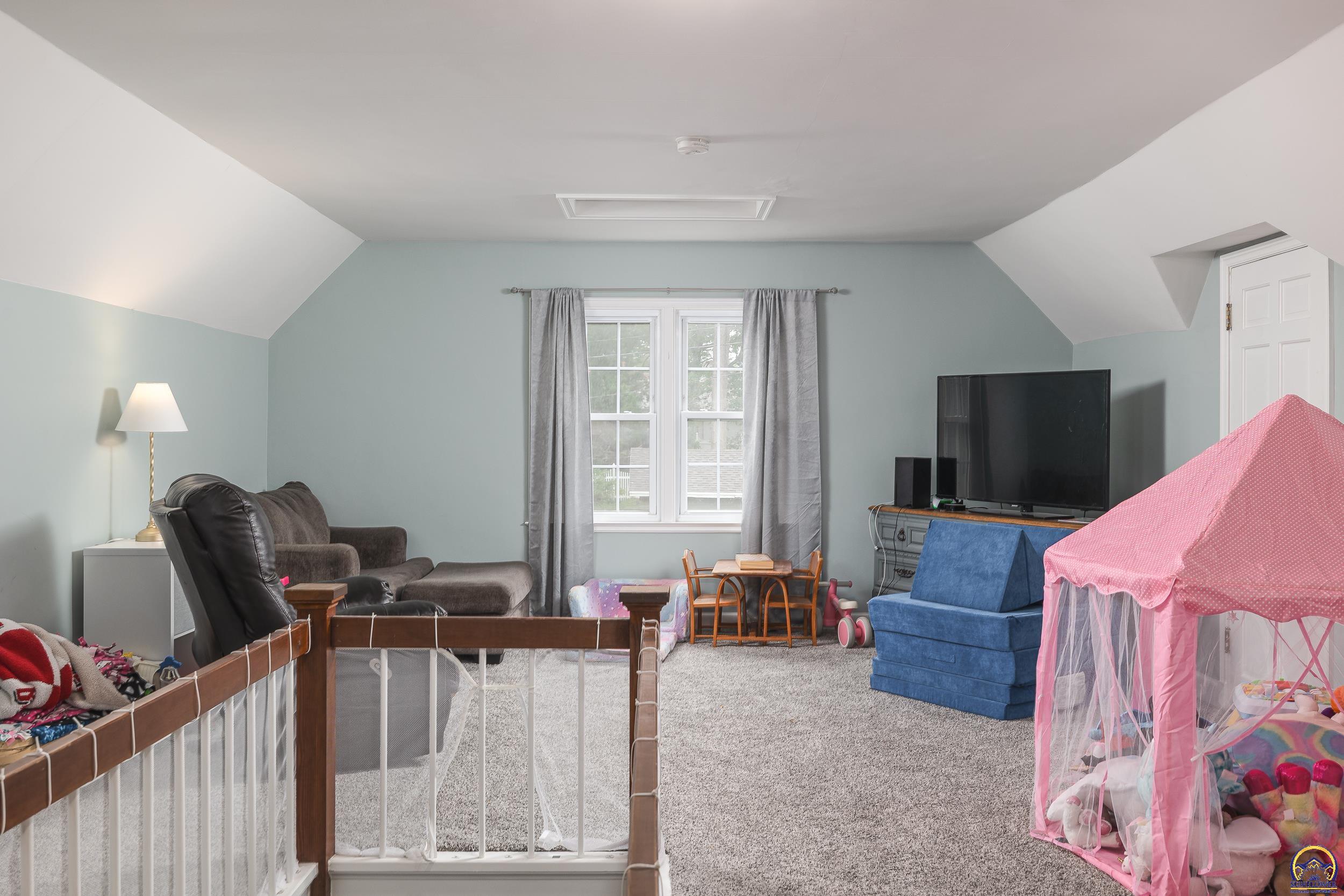906 6th Street Wamego, KS 66547 - Photo 14 of 20 2nd story Family Room