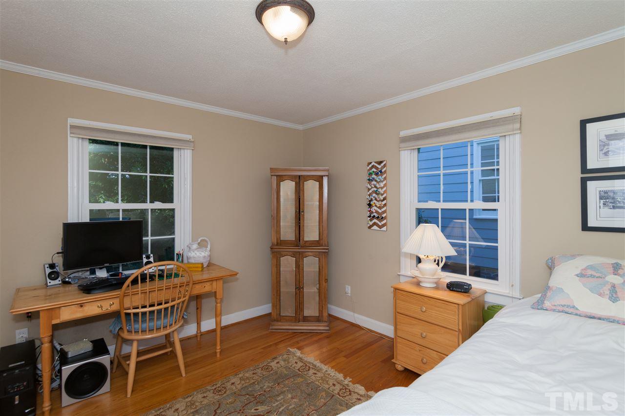 402 East Whitaker Mill Road Raleigh, NC 27608 - Photo 10 of 25