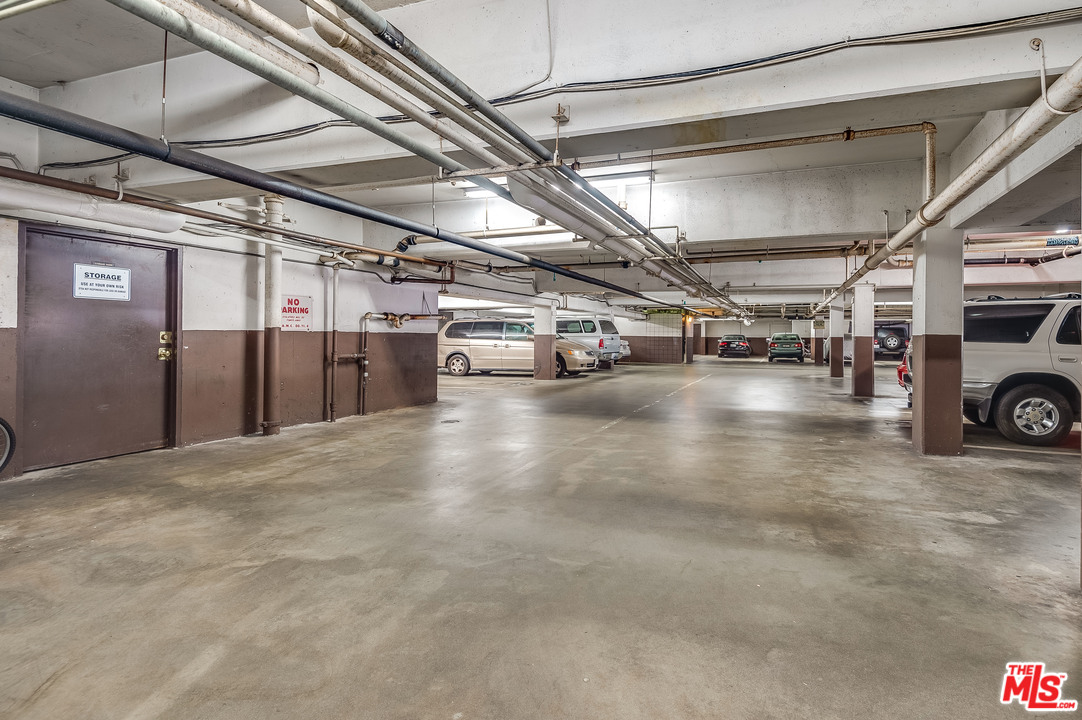 11750 Sunset Boulevard, Unit 123 Los Angeles, CA 90049 - Photo 28 of 31 a view of a garage with storage