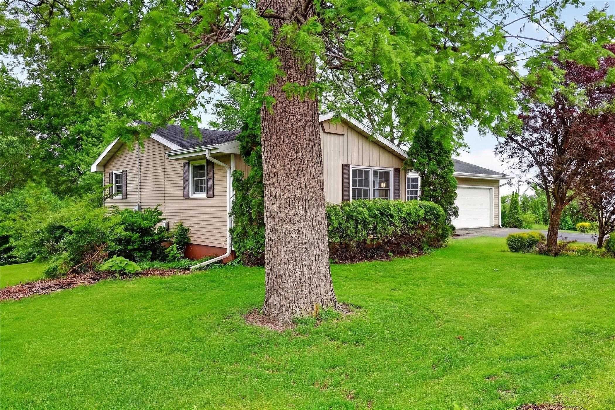 405 West Cherry Street Forreston, IL 61030 - Photo 2 of 40