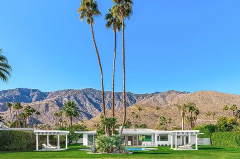 $2,995,000 | 2622 South Calle Palo Fierro, Palm Springs, CA 92264