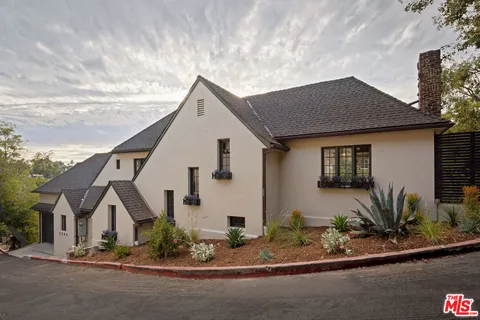 $2,699,000 | 2293 Bronson Hill Drive, Los Angeles, CA 90068