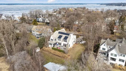 $3,795,000 | 20455 Park Place, Deephaven, MN 55331