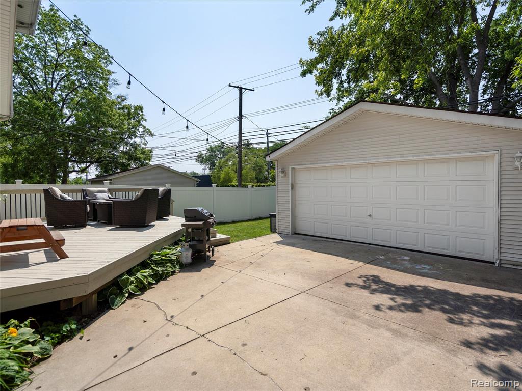 2147 Princeton Road Berkley, MI 48072 - Photo 36 of 42