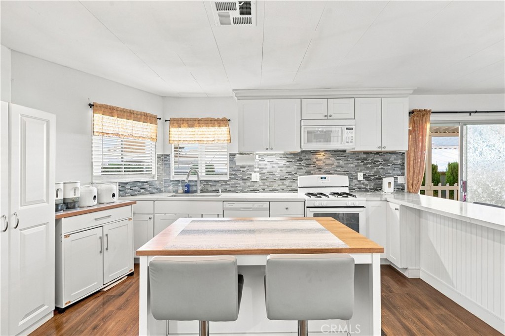 23301 Ridge Rte Drive, Unit 179 Laguna Hills, CA 92653 - Photo 8 of 30 Gallery Image 8
