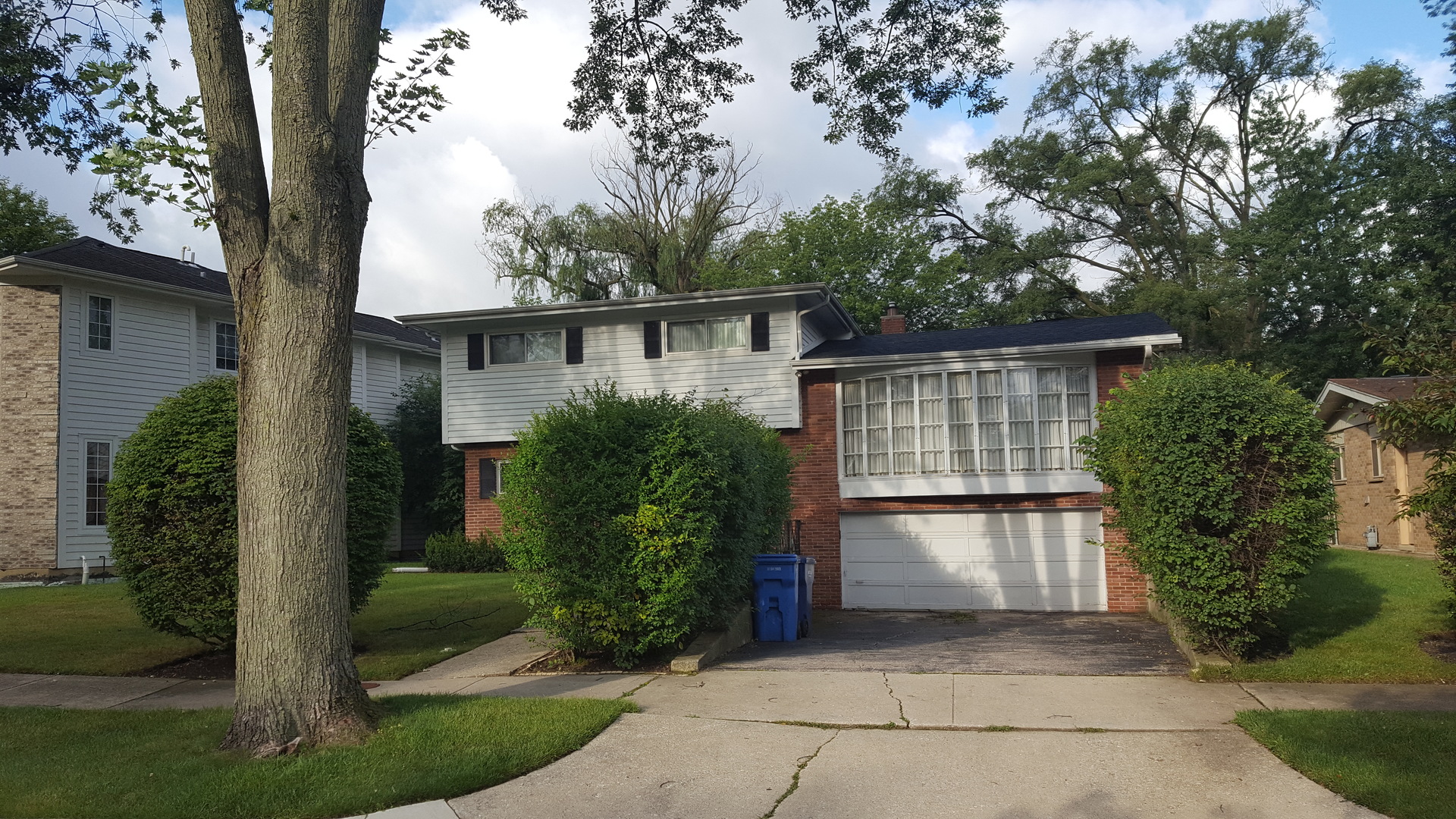 822 Sumac Road Highland Park, IL 60035 - Photo 1 of 12