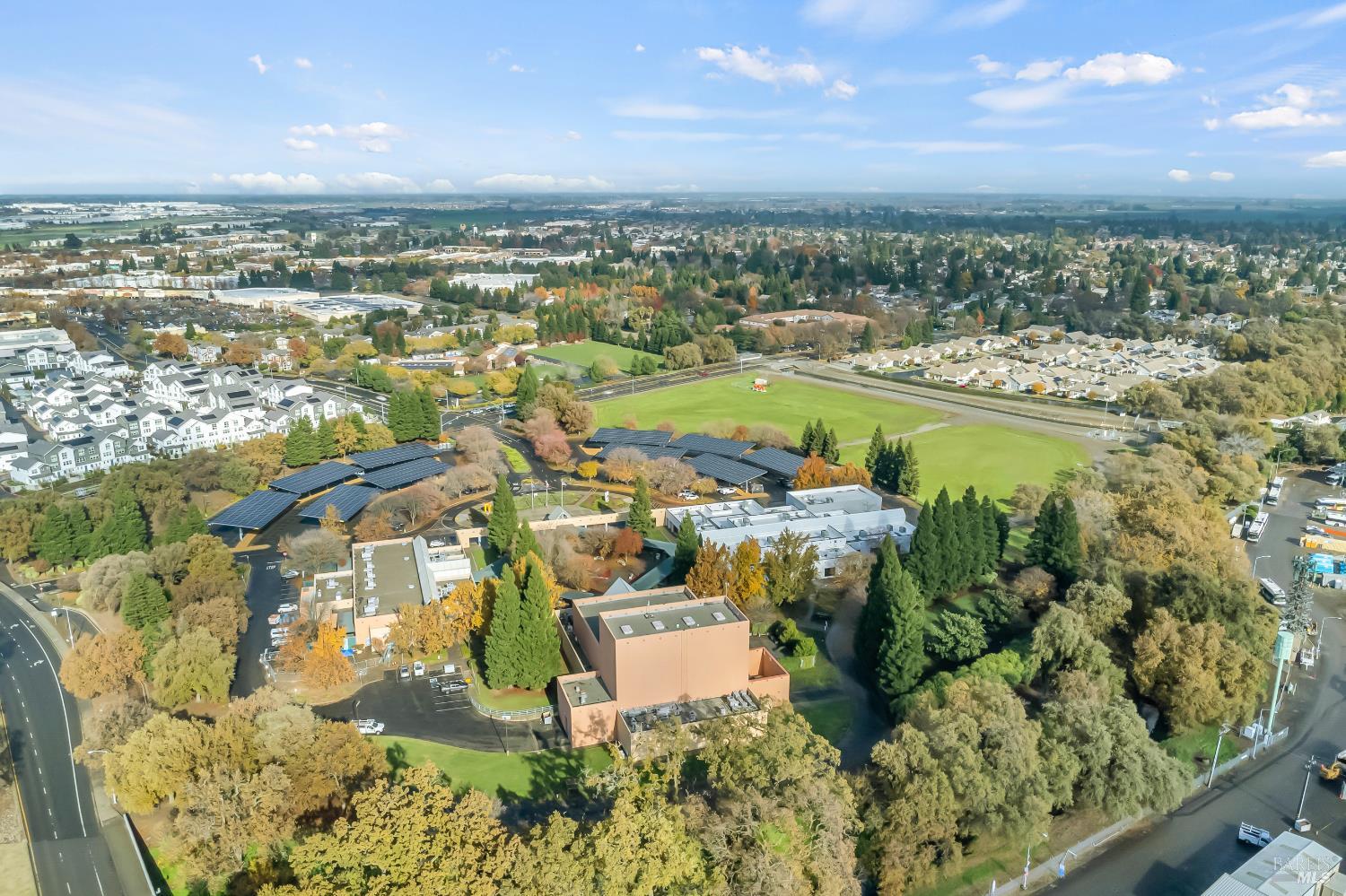 445 Springvalley Drive Vacaville, CA 95687 - Photo 3 of 7