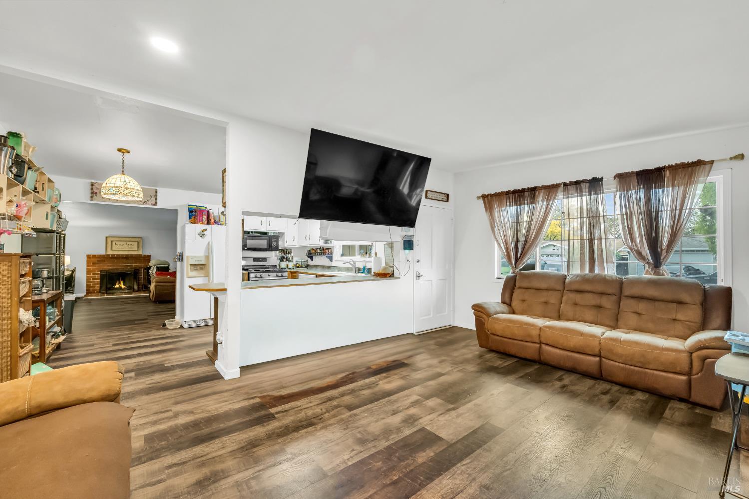 445 Springvalley Drive Vacaville, CA 95687 - Photo 5 of 7