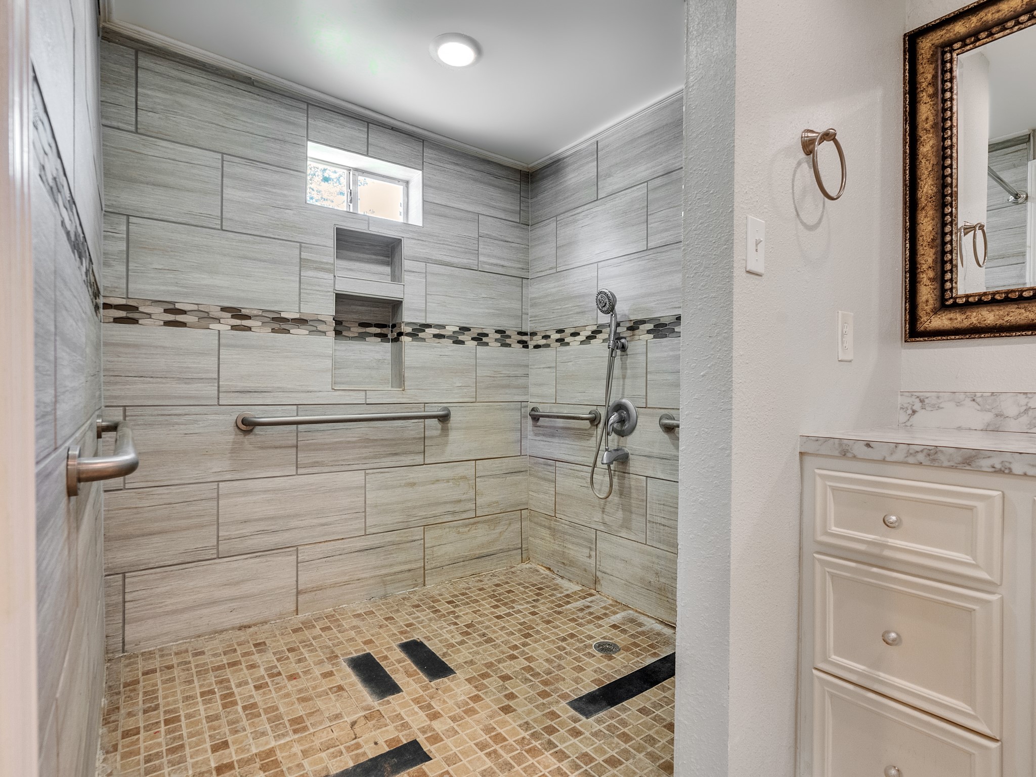 603 Casper Court Spring, TX 77373 - Photo 19 of 31 primary#2 no edge wide shower