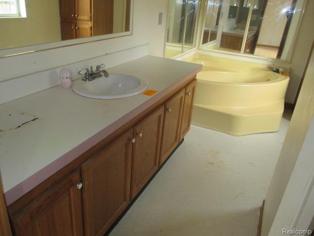 5114 West Harvard Road Clarkston, MI 48348 - Photo 7 of 14 master bath view 1 - Copy.jpg