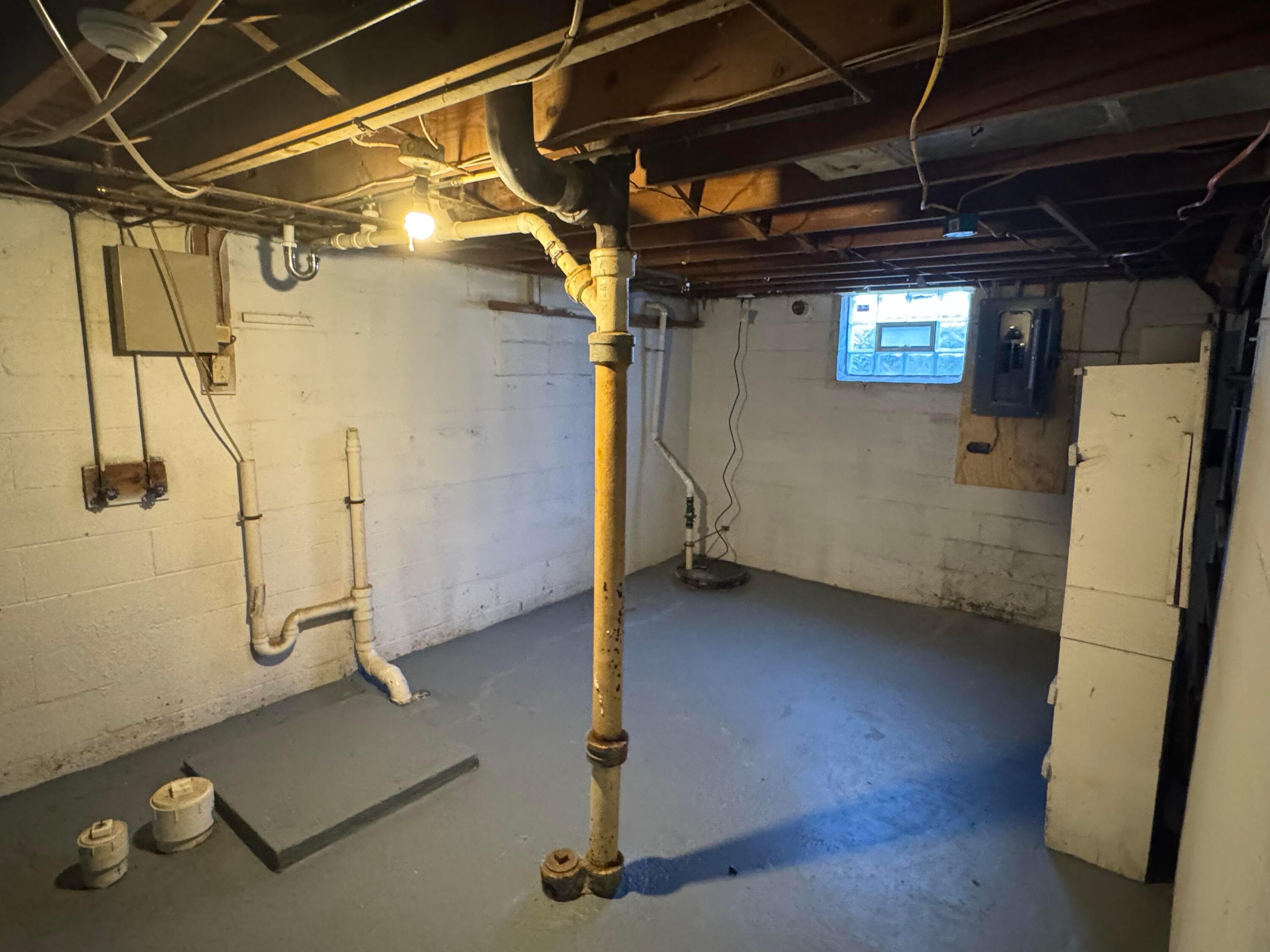 2499 Howey Road Columbus, OH 43211 - Photo 10 of 13 Washer and dryer and new electric panel 2025