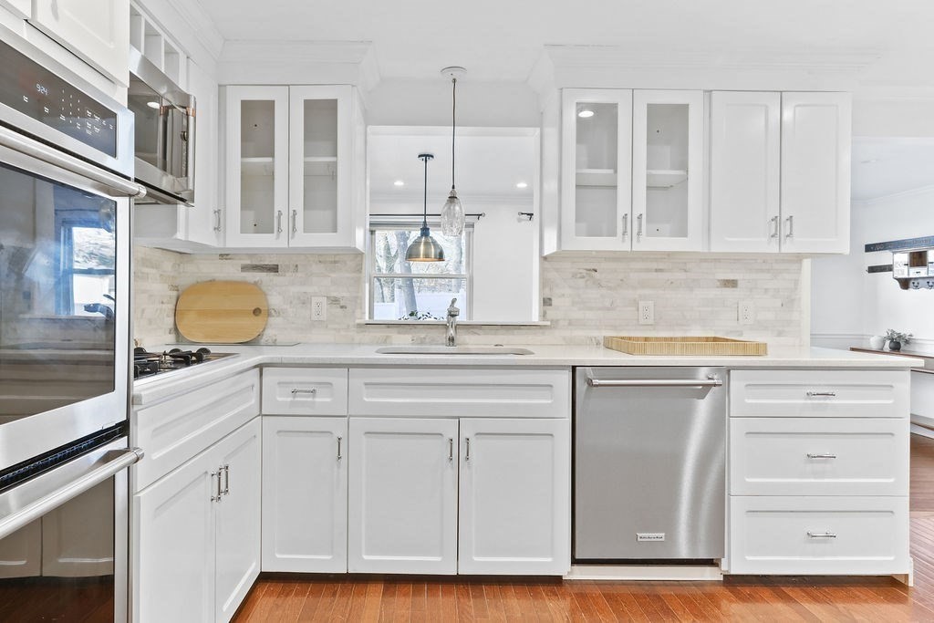 27 Erlandson Road Natick, MA 01760 - Photo 3 of 22 Gallery Image 3