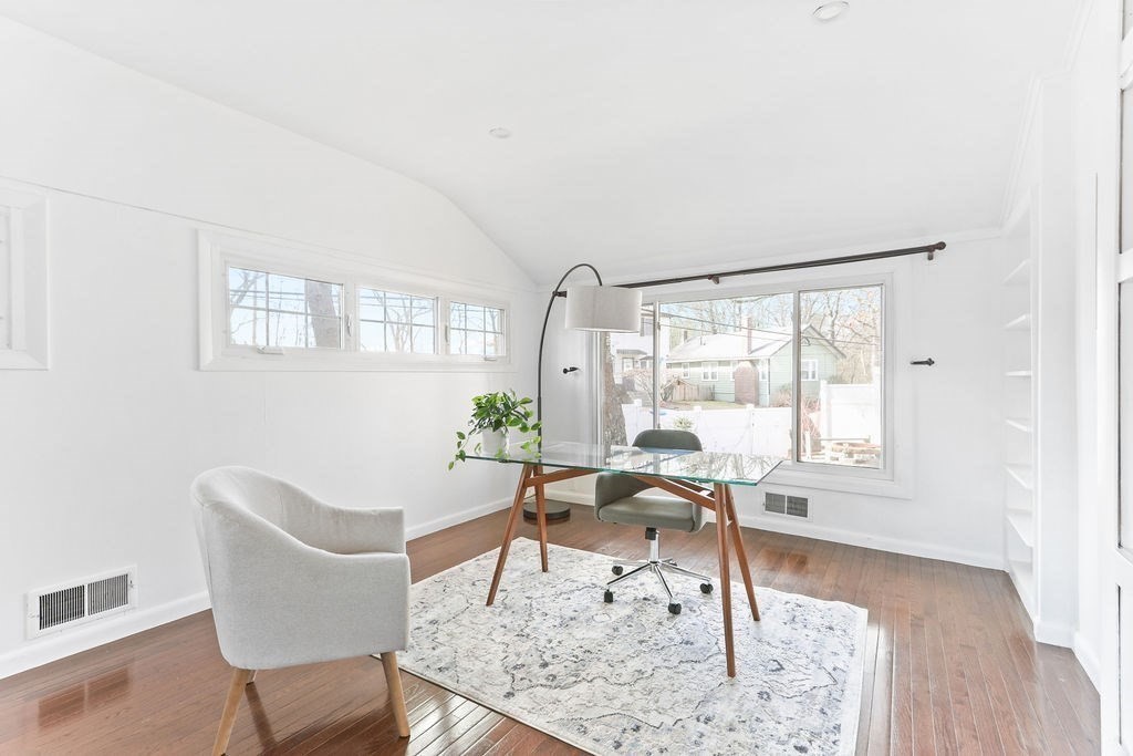 27 Erlandson Road Natick, MA 01760 - Photo 8 of 22 Gallery Image 8