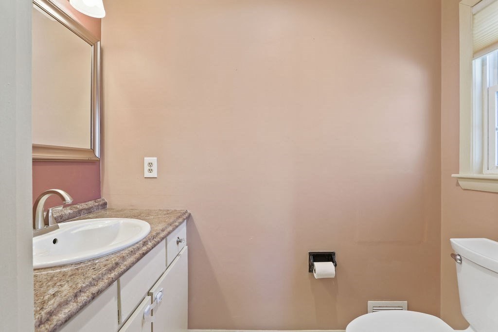 27 Erlandson Road Natick, MA 01760 - Photo 10 of 22 Gallery Image 10