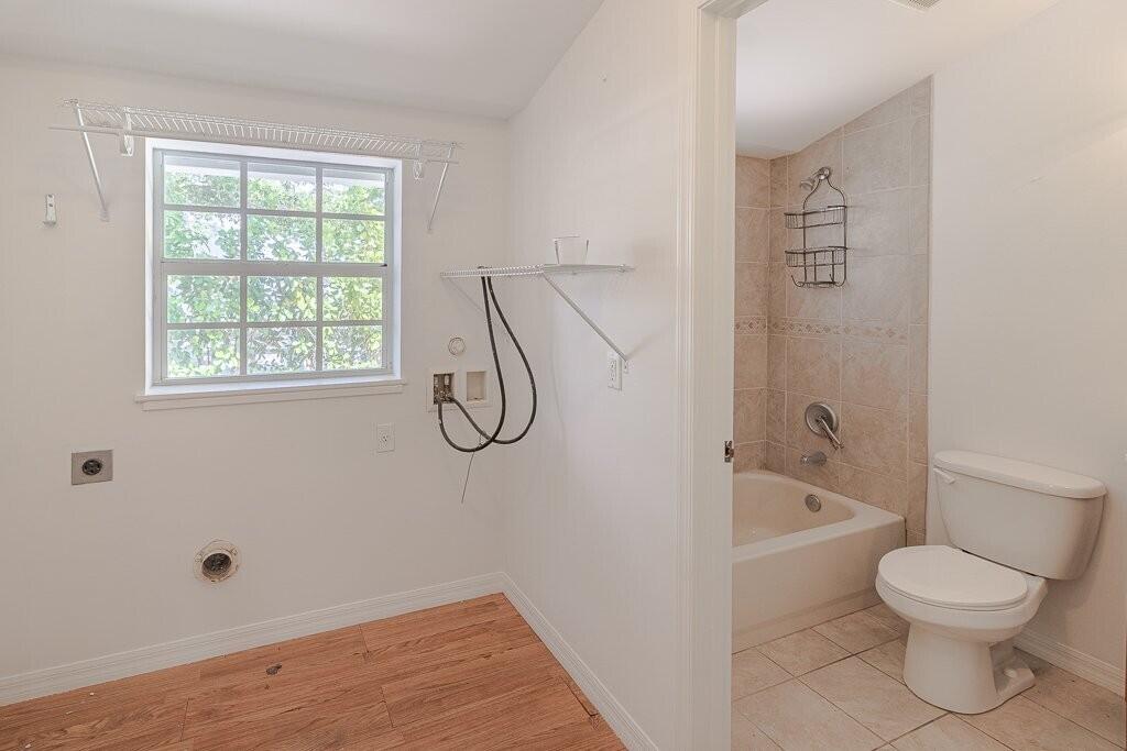 420 Southwest California Avenue Stuart, FL 34994 - Photo 15 of 20 420 SW California Avenue-20