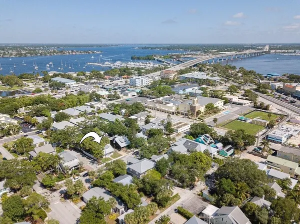 $595,000 | 420 Southwest California Avenue, Stuart, FL 34994