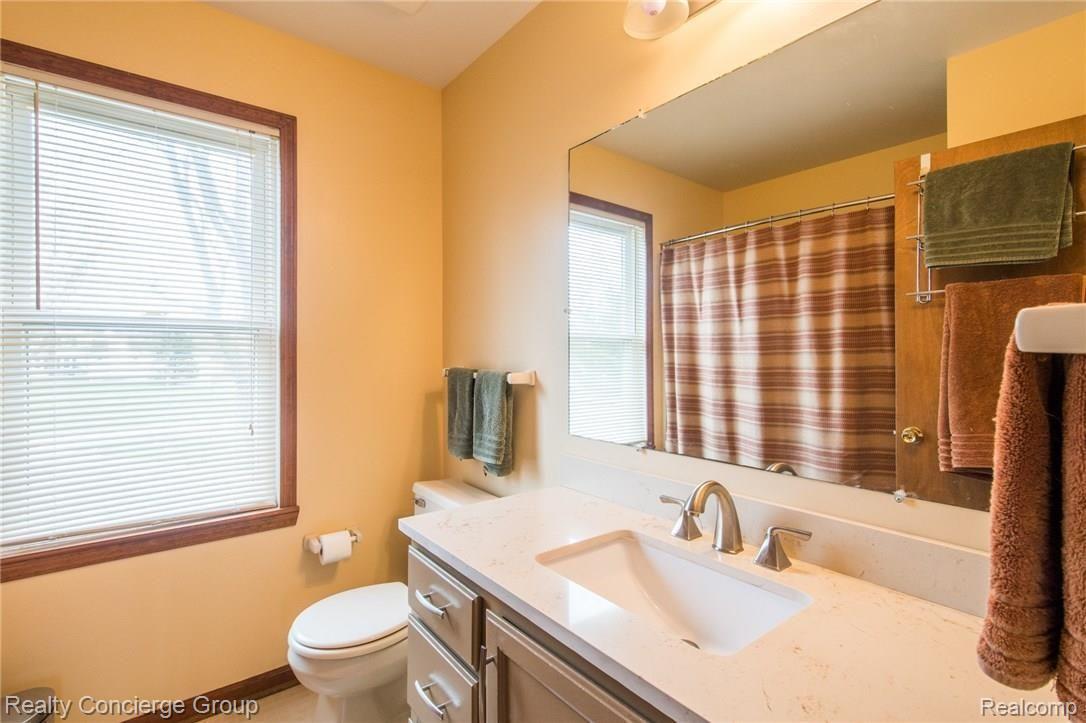 11644 Spencer Road Brighton, MI 48114 - Photo 20 of 43 spencer-30.jpg