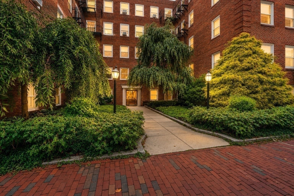 395 Broadway, Unit R1C Cambridge, MA 02139 - Photo 7 of 32