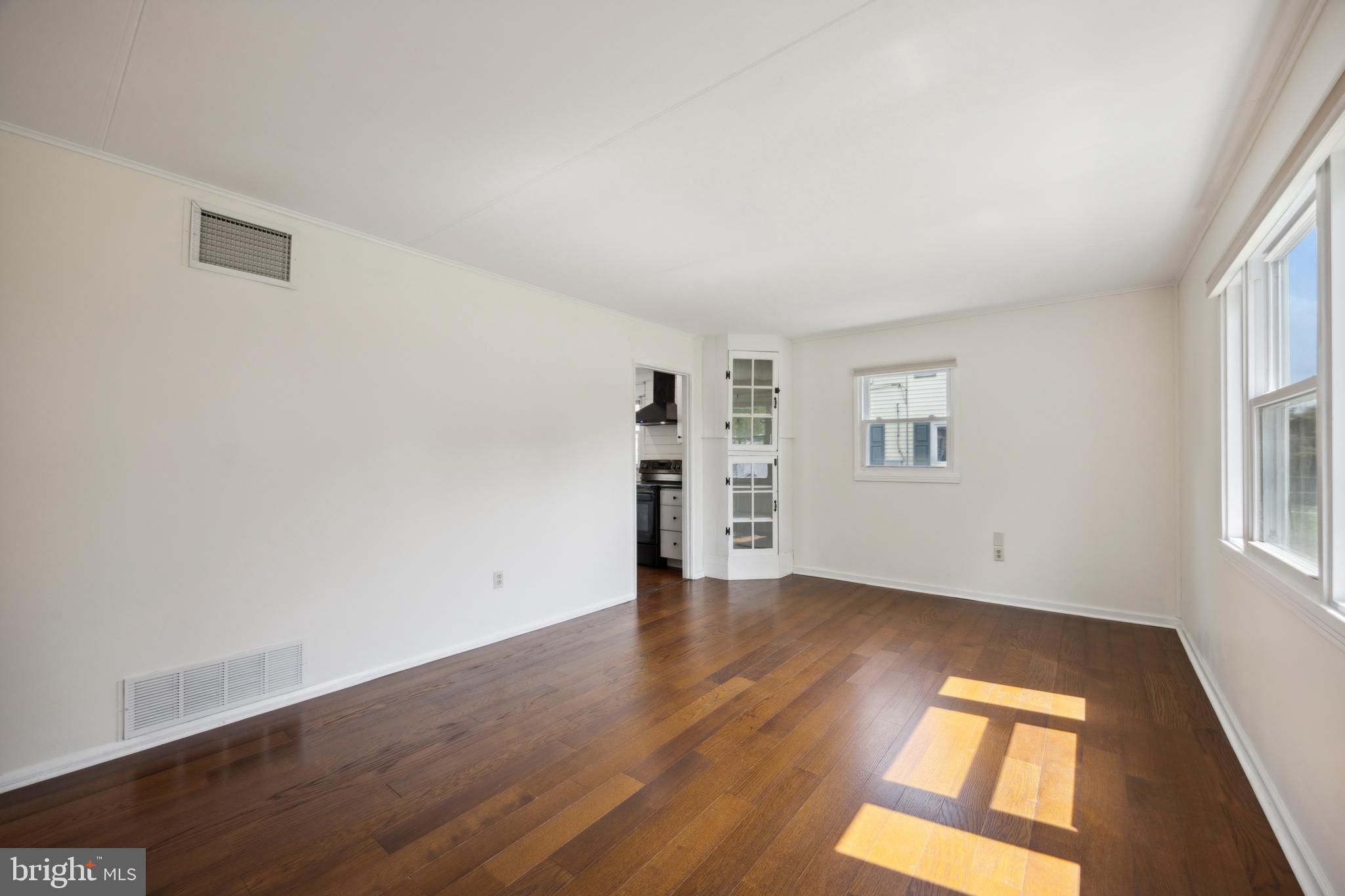 113 Manor Road Paoli, PA 19301 - Photo 12 of 25 Living Room