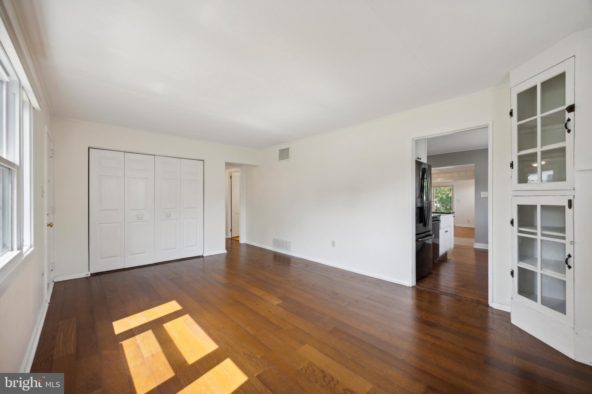 113 Manor Road Paoli, PA 19301 - Photo 13 of 25 Living Room