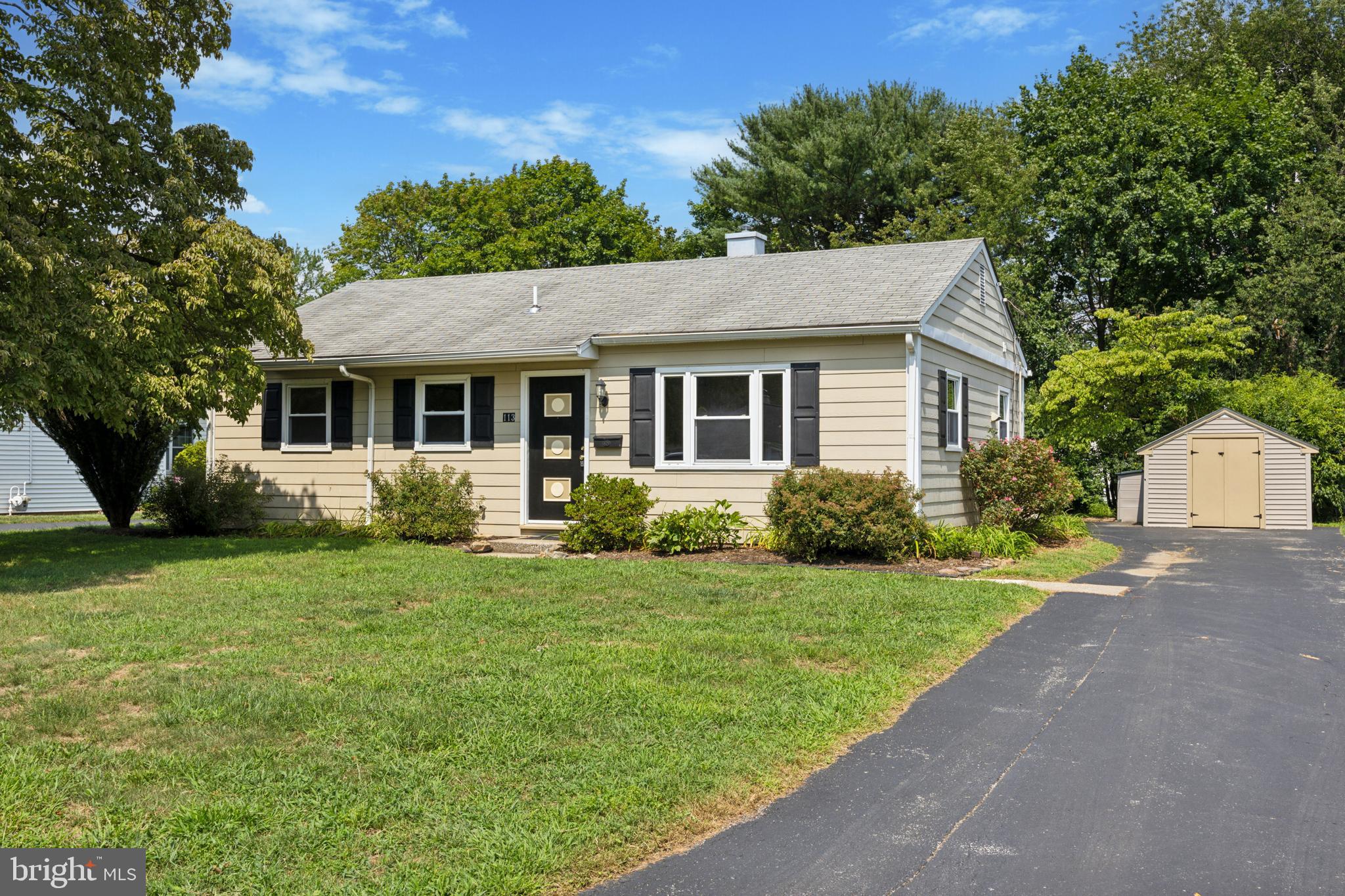 113 Manor Road Paoli, PA 19301 - Photo 2 of 25 Exterior