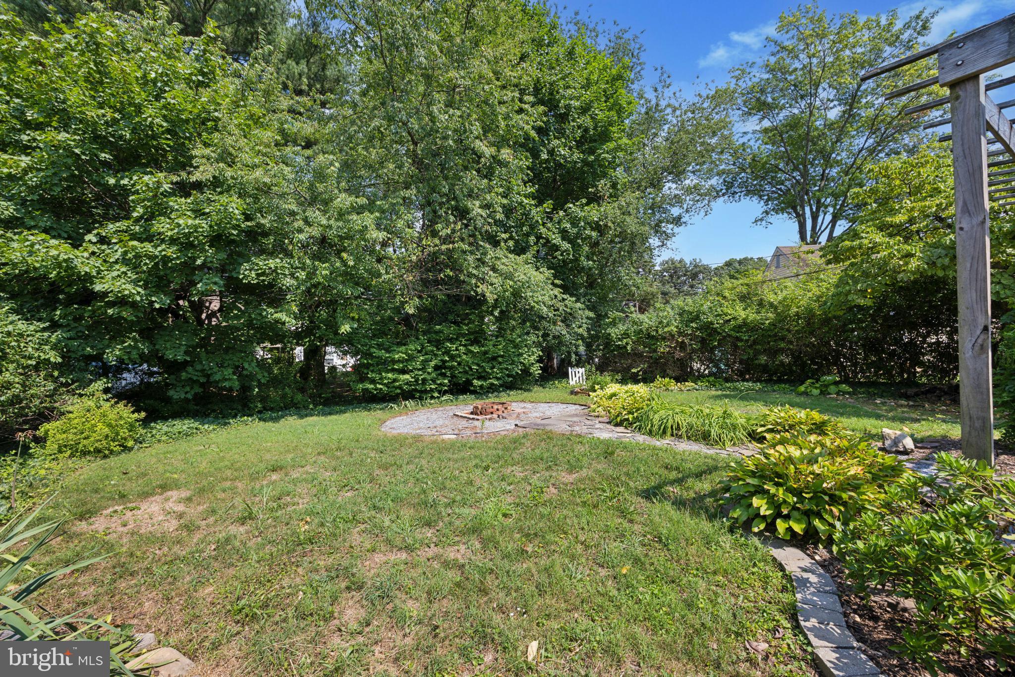 113 Manor Road Paoli, PA 19301 - Photo 24 of 25 Backyard