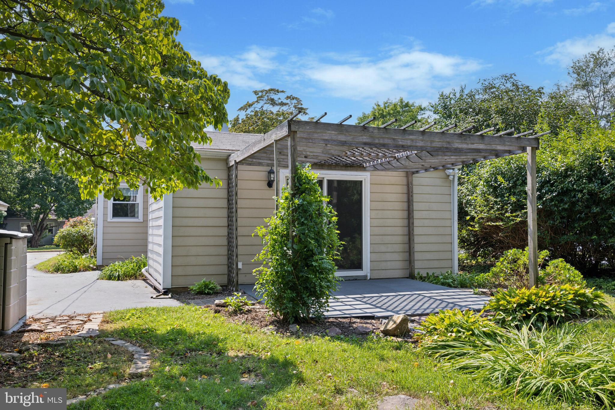 113 Manor Road Paoli, PA 19301 - Photo 25 of 25 Backyard