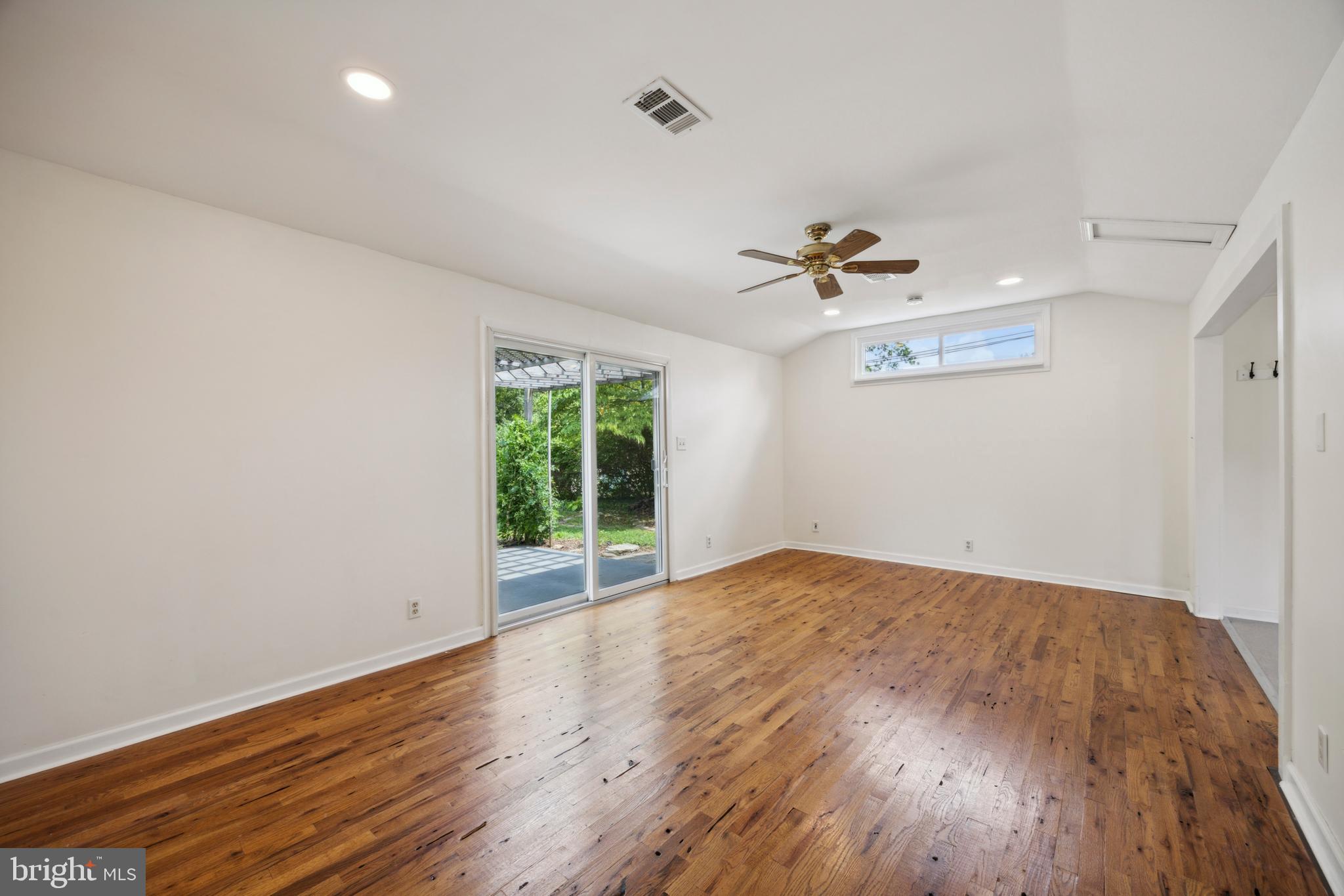 113 Manor Road Paoli, PA 19301 - Photo 9 of 25 Family room