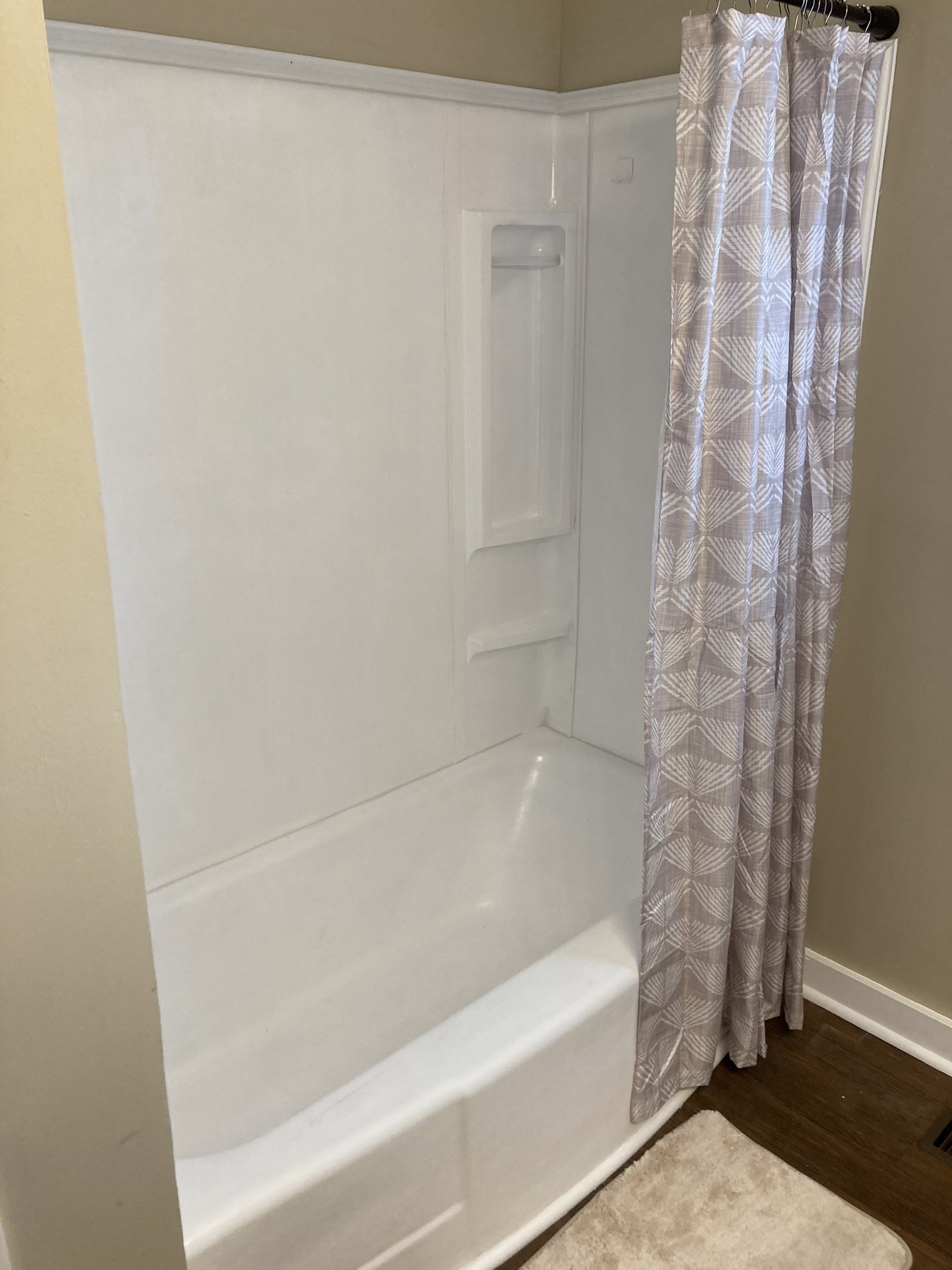 2220 Willette Road Red Boiling Springs, TN 37150 - Photo 19 of 30 a bathroom with bathtub and shower