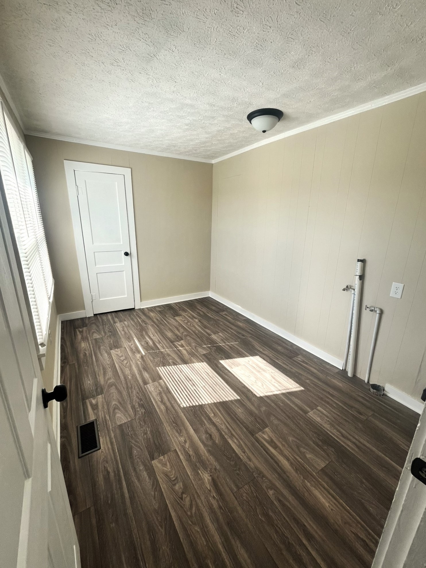 2220 Willette Road Red Boiling Springs, TN 37150 - Photo 21 of 30 a view of a room with wooden floor