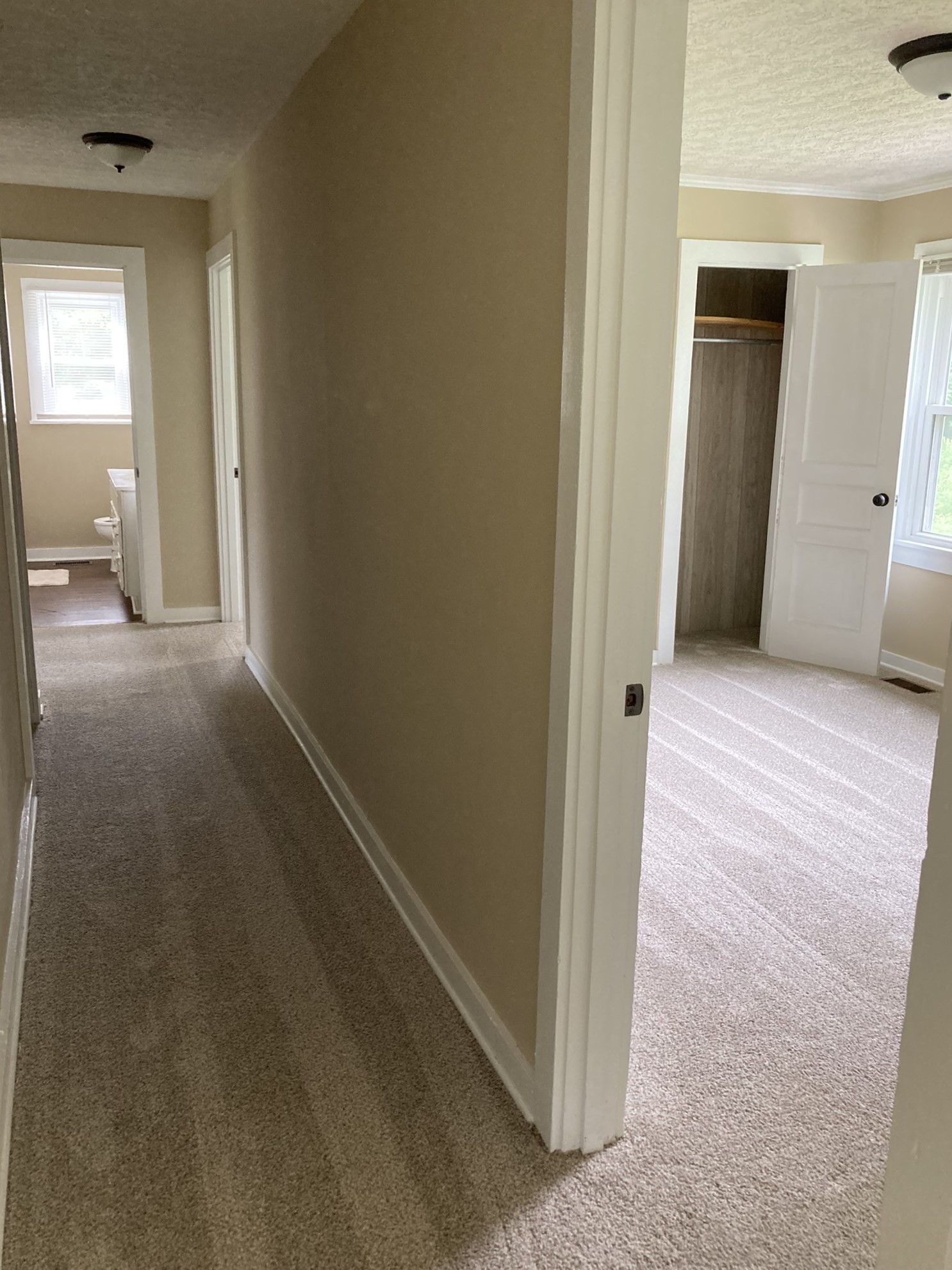 2220 Willette Road Red Boiling Springs, TN 37150 - Photo 23 of 30 an empty room with windows and closet